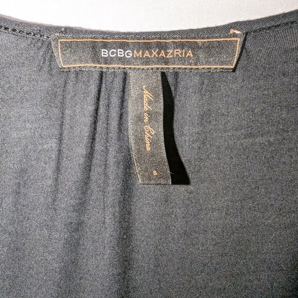 BCBGMAXAZRIA | Black V-Neck Ruffle Short Cap Sleeve Tee | Size Small - Picture 5 of 11